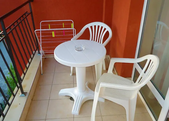 Apartment студио до кики бийч *