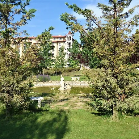 Appartement студио до кики бийч *