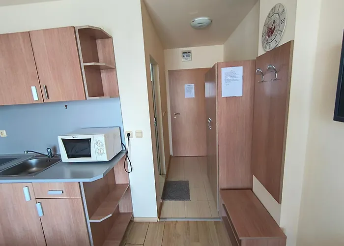 студио до кики бийч Apartman