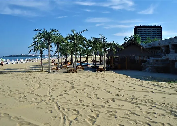 студио до кики бийч * Солнечный берег